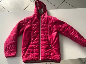 Doudoune rose quechua taille 8ans