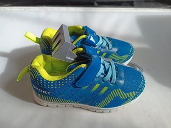 Basket bleu taille 26