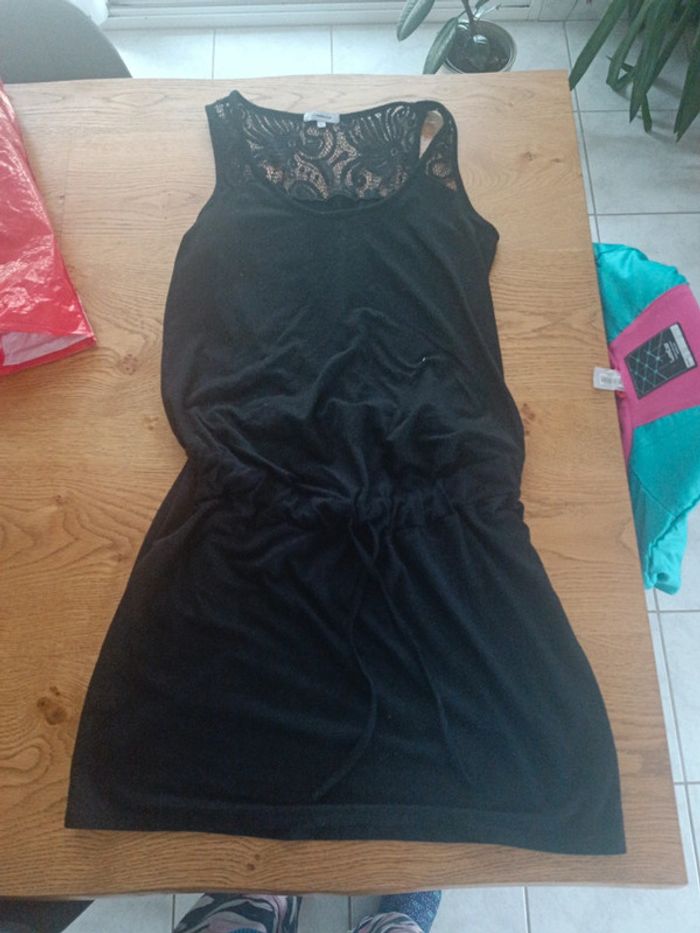 Robe maternité avec dentelle