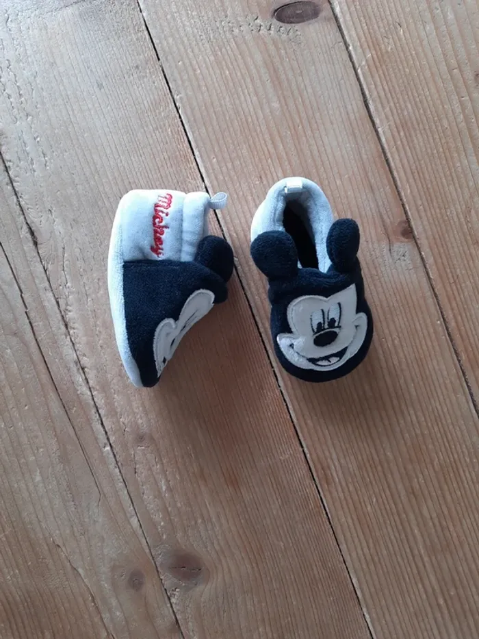 Chaussons Mickey - photo numéro 2