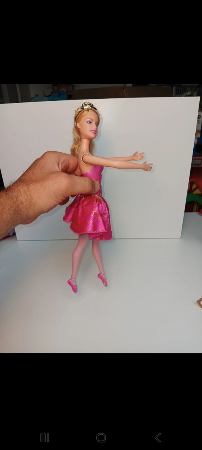 Poupée mattel barbie ballerine féerique Twinkle Toes 
Poupée et ensemble compris - photo numéro 2