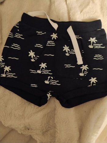 Short taille 6 mois