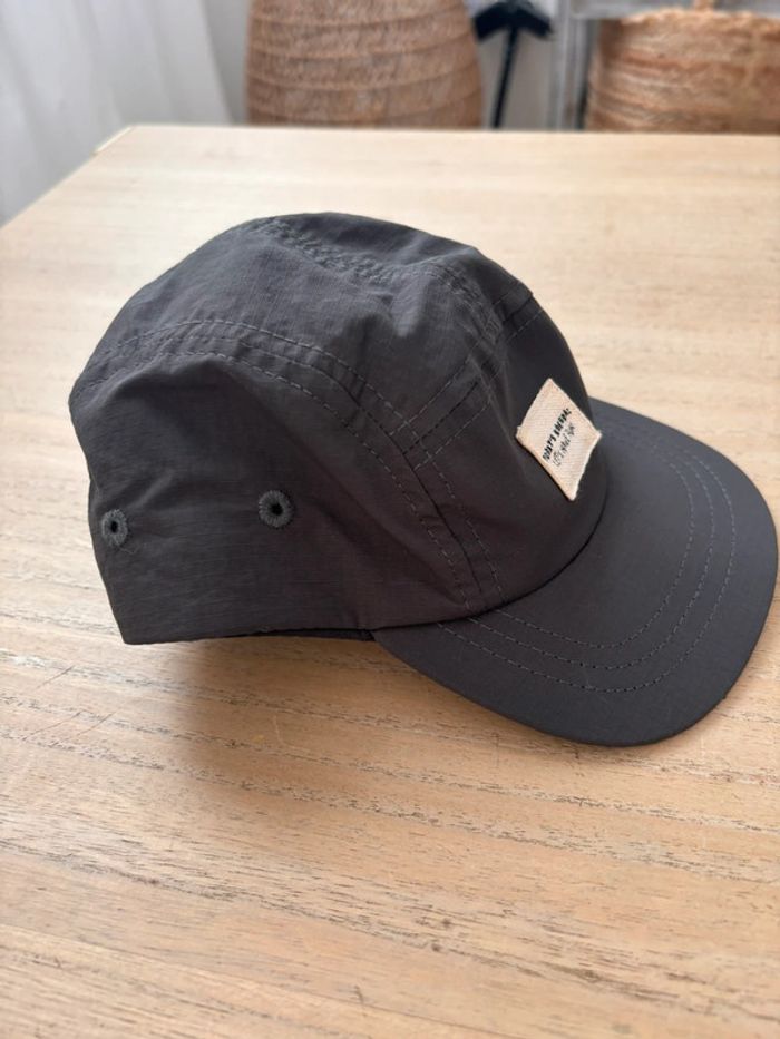 Casquette - photo numéro 2