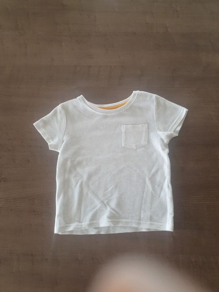 Tee-shirt nid de guêpe