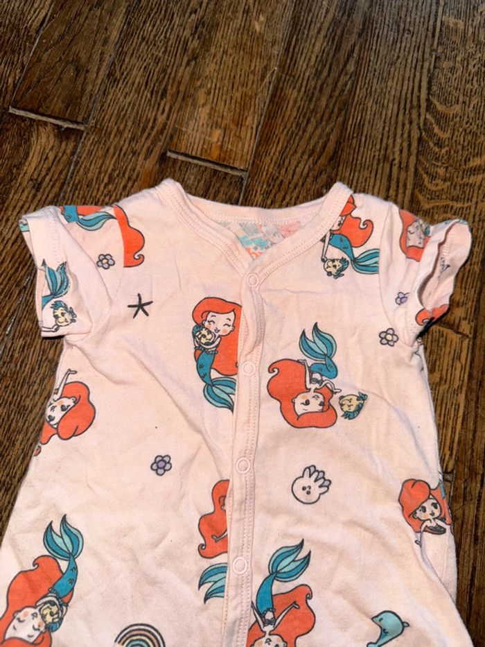 Barboteuse Disney 1 mois - photo numéro 2
