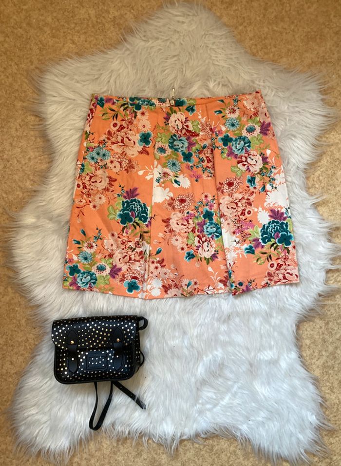 Jupe Stradivarius – Look Bohème motifs fleuris orange corail taille 36/S - photo numéro 2