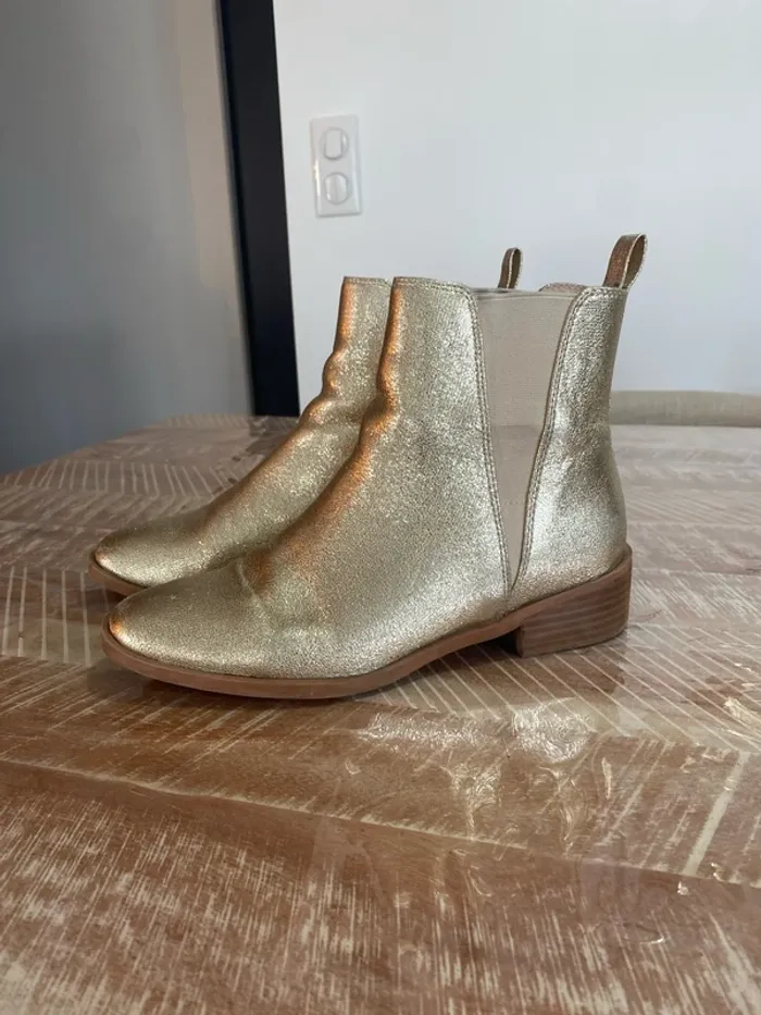 Bottines dorées