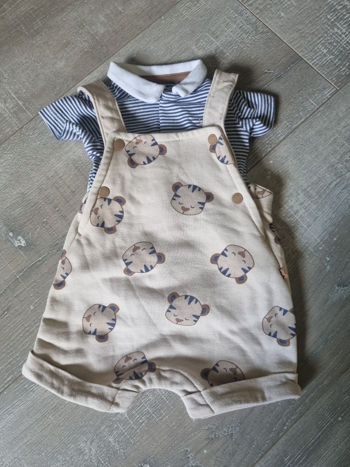 Ensemble salopette + haut 1 mois