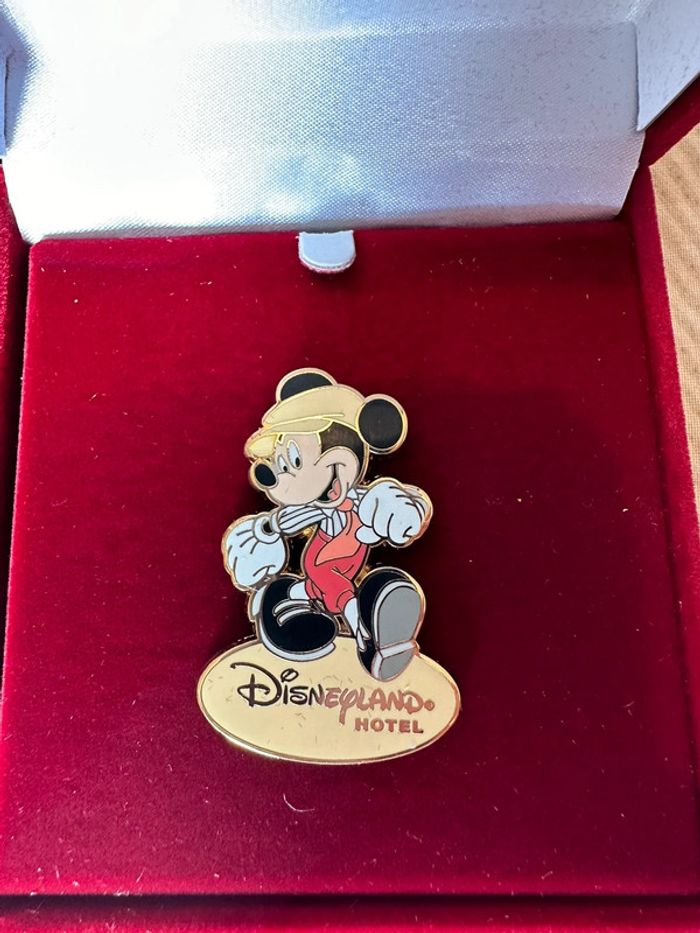 Pins Disneyland Hôtel Édition limitée - photo numéro 2