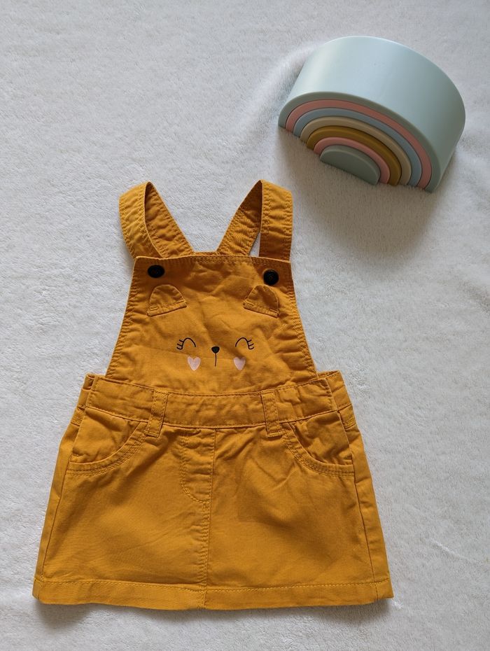 Robe jaune moutarde chat