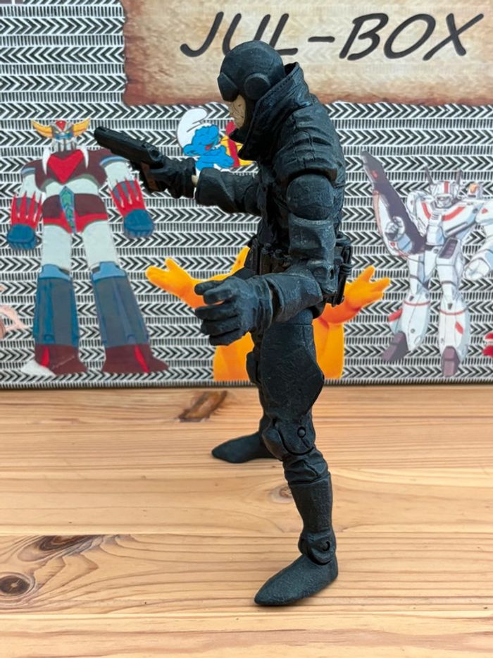 Mezco Toys Hellboy Comic Series - Série 1 - Lobster Johnson - photo numéro 3