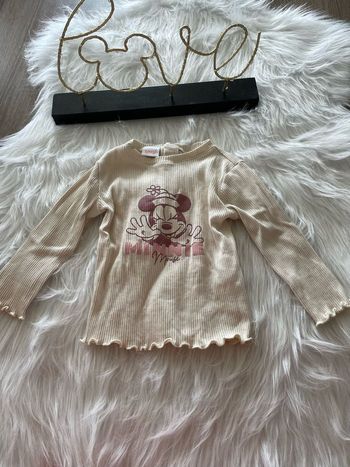 Très beau pull fin minnie Disney taille 24 mois