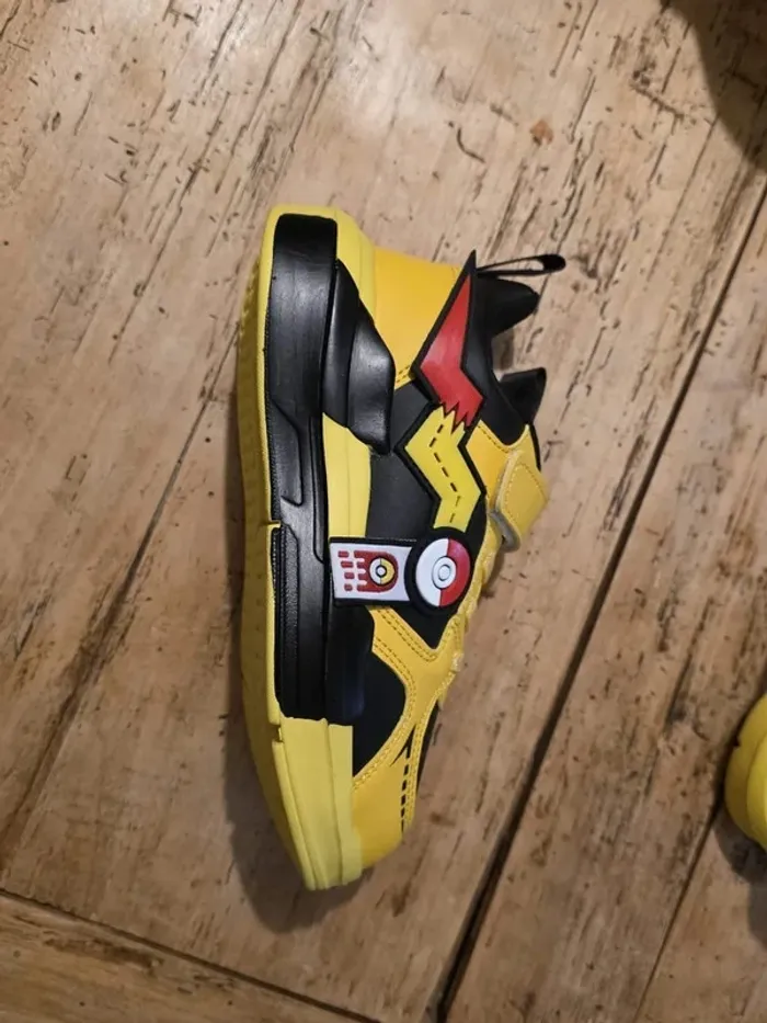 Baskets Pikachu Pokémon - Taille 28 - NEUVES - photo numéro 8