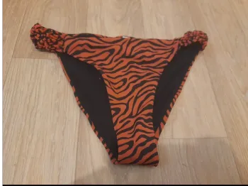 bas de maillot de bains taille 40
