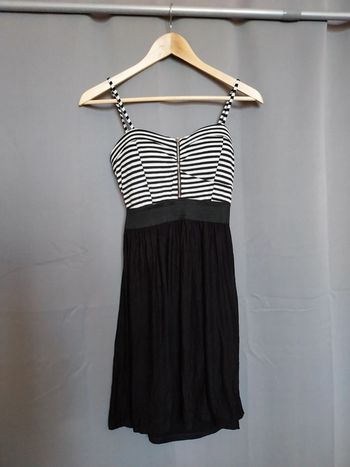 Robe raillé noir blanc