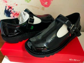 Babies vernies noires kickers pointure 41