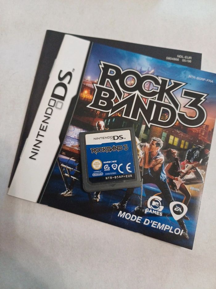 Rock Band 3 Nintendo DS - photo numéro 5