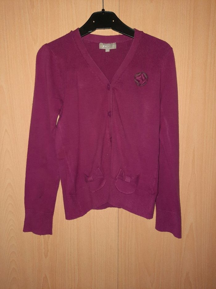 Gilet mauve taille 134