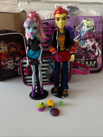 Lot de poupées Monster High Heath Burns et Abbay Bominable