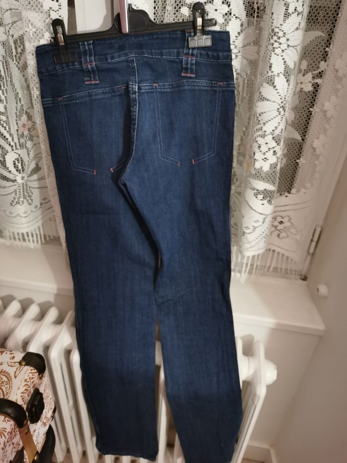 Jeans 4 botons et fermeture 2 poches - photo numéro 2