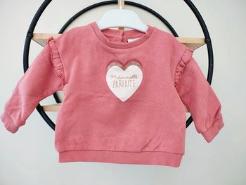 9 mois pull sweat tape a l'oeil