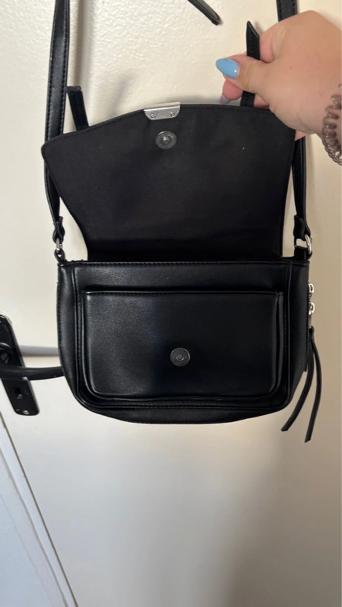 Sac à main bandoulière, noir, marque camaïeu en très bon état - photo numéro 3