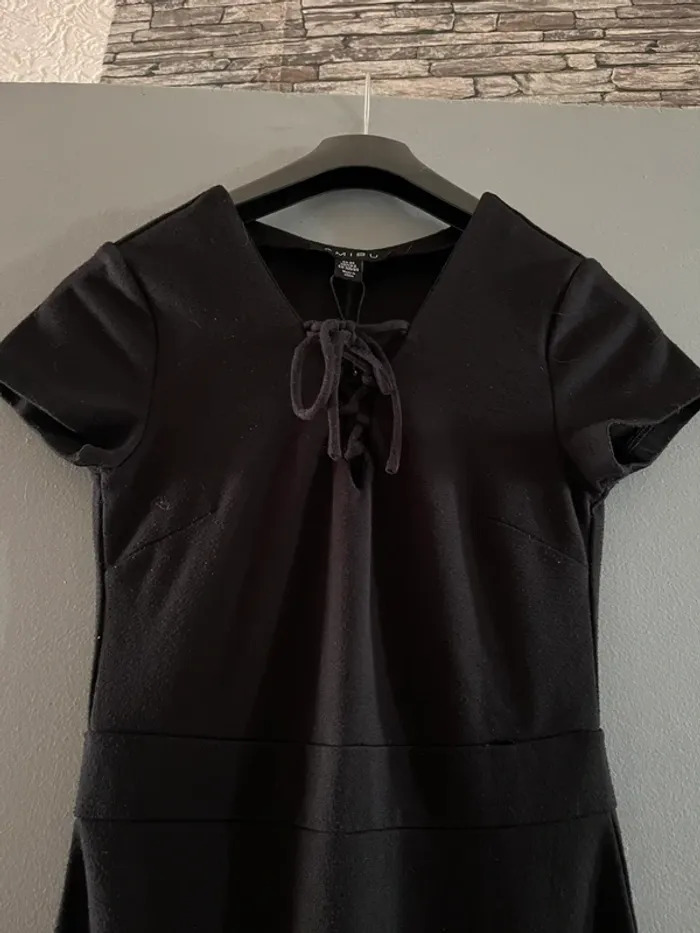 Robe noir amisu en 36 - photo numéro 2