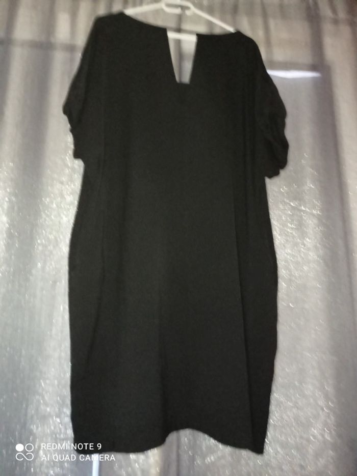 Robe noir - photo numéro 2