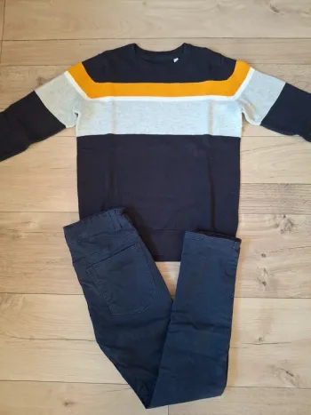 Pull et pantalon 10 ans
