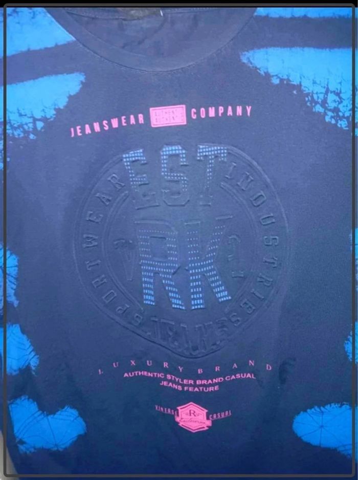 Jolie t shirt imprimée taille 42/44 - photo numéro 2