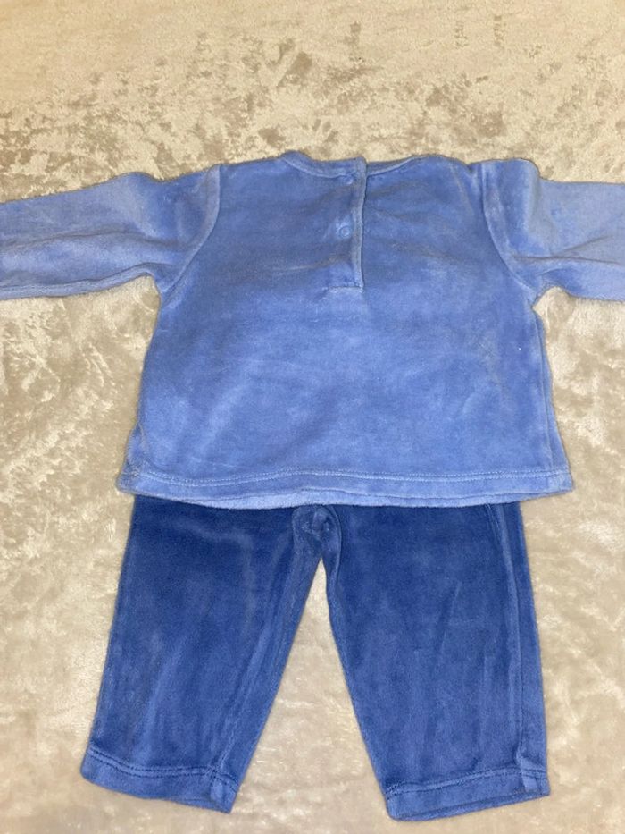 Pyjama 2 pièces taille 6 mois - photo numéro 4