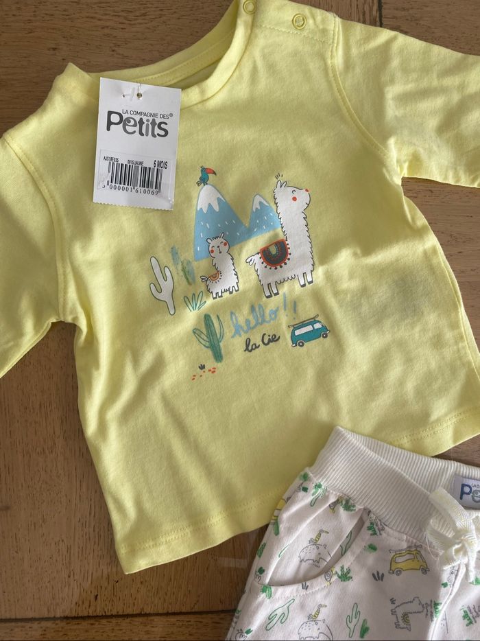 La Compagnie des Petits pantalon et haut garçon 6 mois - photo numéro 3