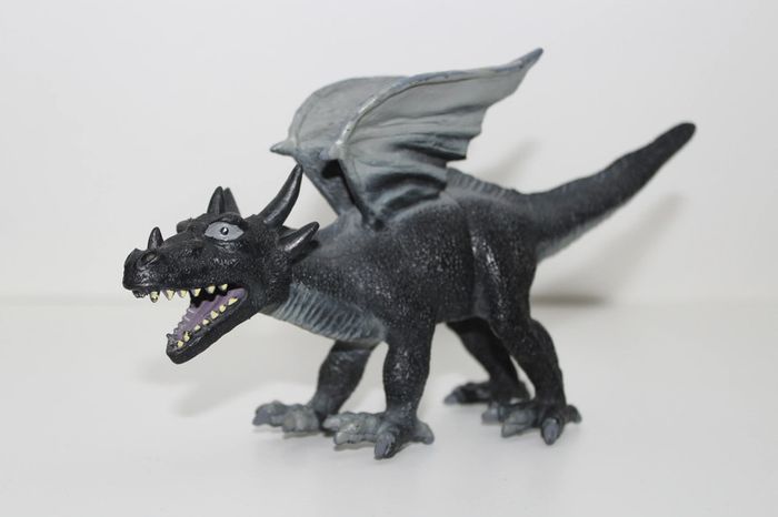 Figurine Dragon Noir - JM 2005