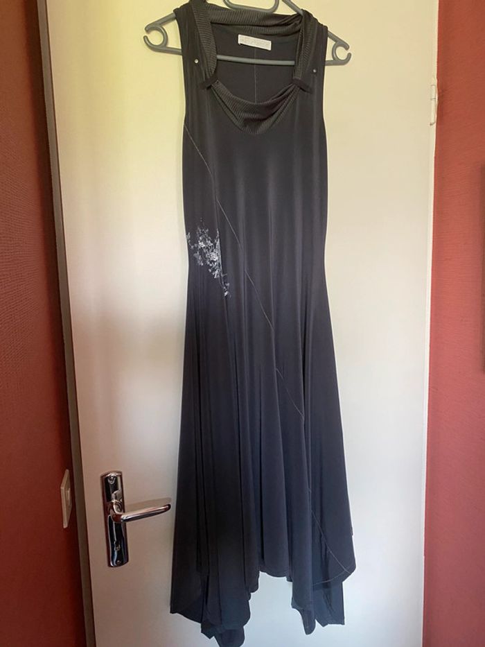 Robe gris foncé Fred Sabatier taille 40