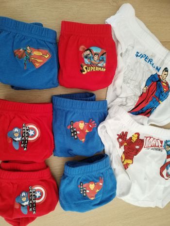 Lot de 8 slips neufs 9/10ans