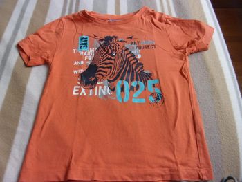 tee shirt NKY taille 4 ans