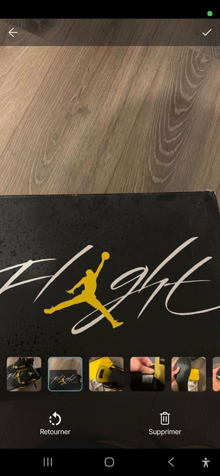 Jordan 4 jaune et noir 42.5 - photo numéro 2