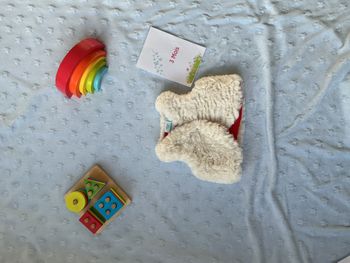 gilet sans manches en fourrure blanc intérieur rouge 3 mois disney minnie