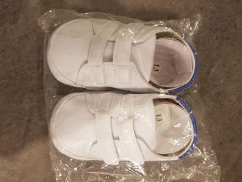 Chaussures souples neuves  taille 6/9mois