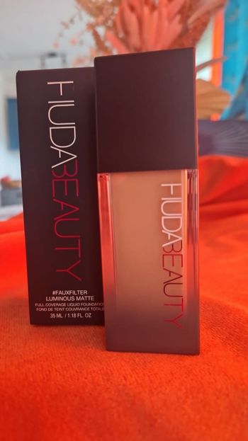 Hudabeauty fauxfilter luminous matte fond de teint couvrance totale 35ml neuf