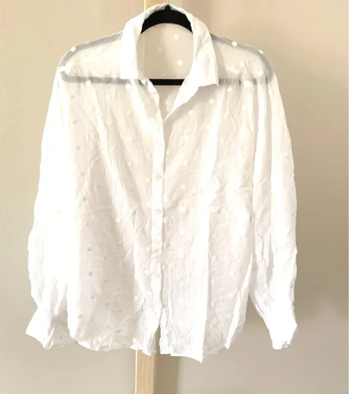 🤍 Chemise blanche Pull&Bear à pois – Taille M – Légère et chic