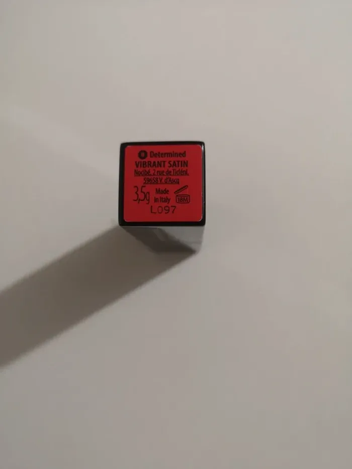 Rouge à lèvres satiné vibrant satin Nocibé - photo numéro 3