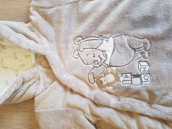 combinaison Winnie l'ourson beige 1-3 mois disney - photo numéro 2