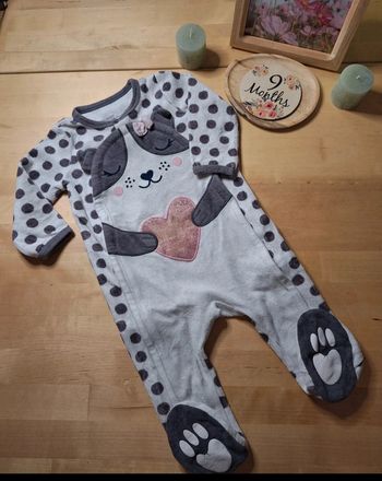 Pyjama pour fille taille 9mois marque du pareil au même très bon état