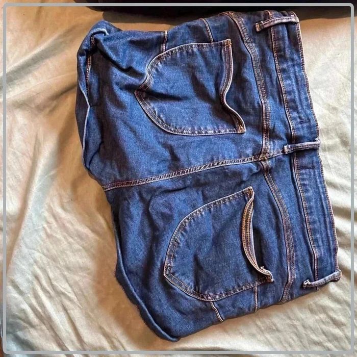 Short en  jeans taille  38 - photo numéro 4