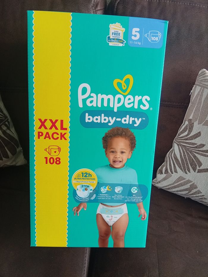 Couches Pampers taille 5