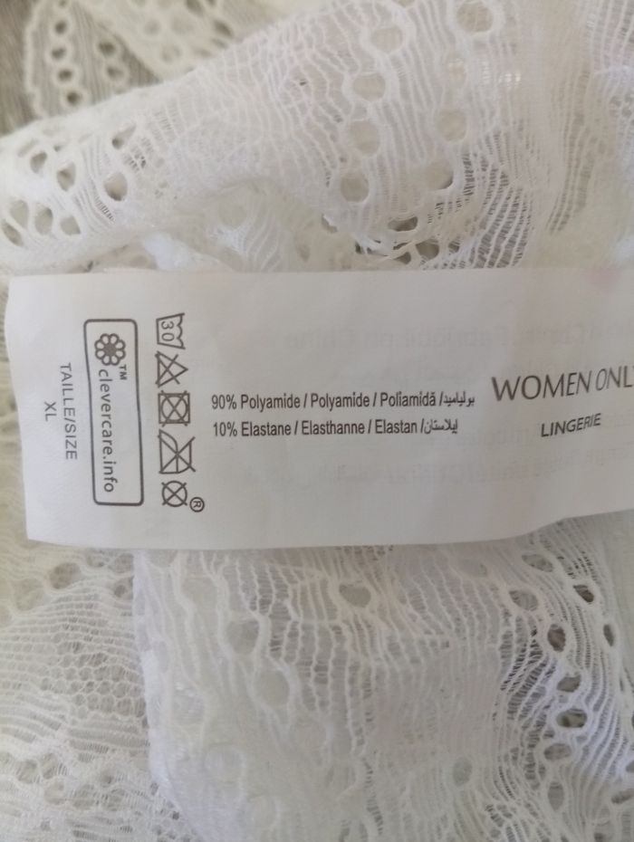 Jolie culotte string dentelle - photo numéro 7