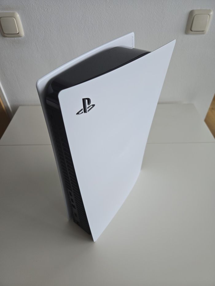Sony PlayStation 5 - 825 Go blanc (édition disque, deux manettes) - photo numéro 3