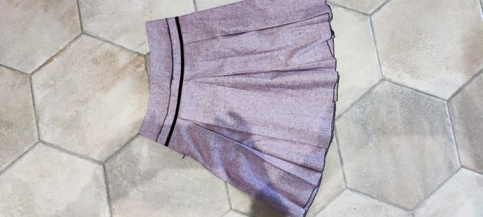 Jupe plissée en laine mi-longue - photo numéro 7