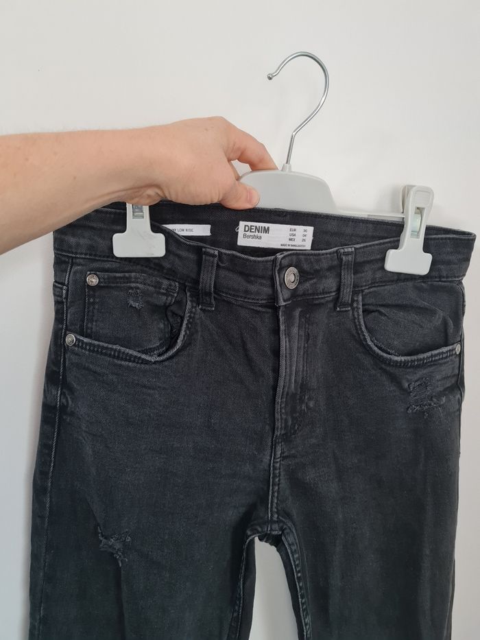 Jean noir déchiré - photo numéro 6